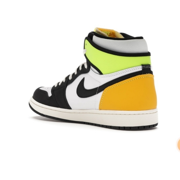 retro 1 white black volt